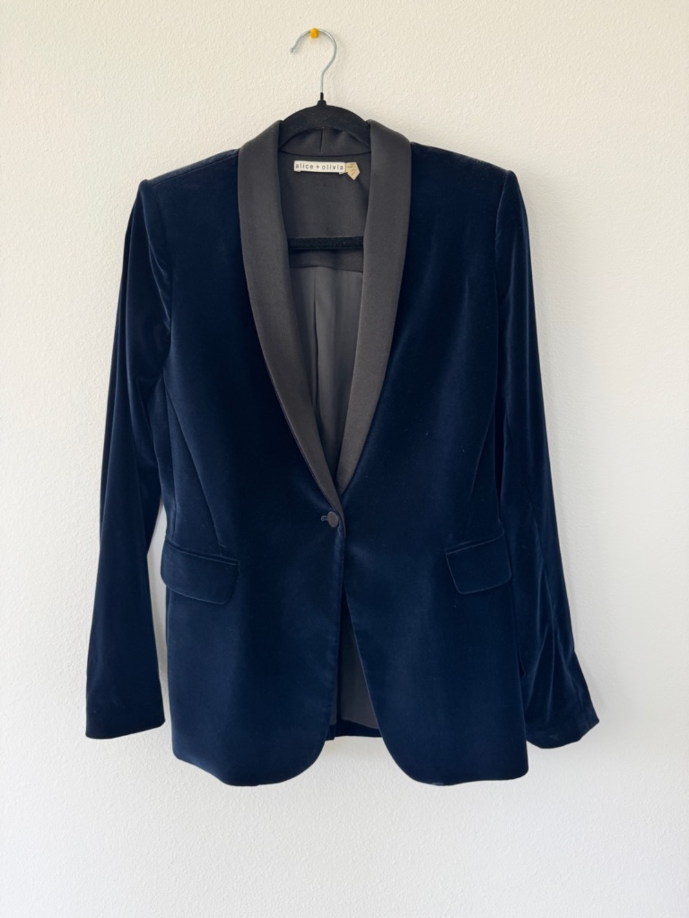 Alice + Olivia Deep Navy Velvet Tuxedo Blazer with Satin Shawl Lapel